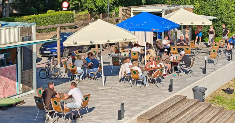 Cafe Przystań -Kawiarni i bar letni przy plaży